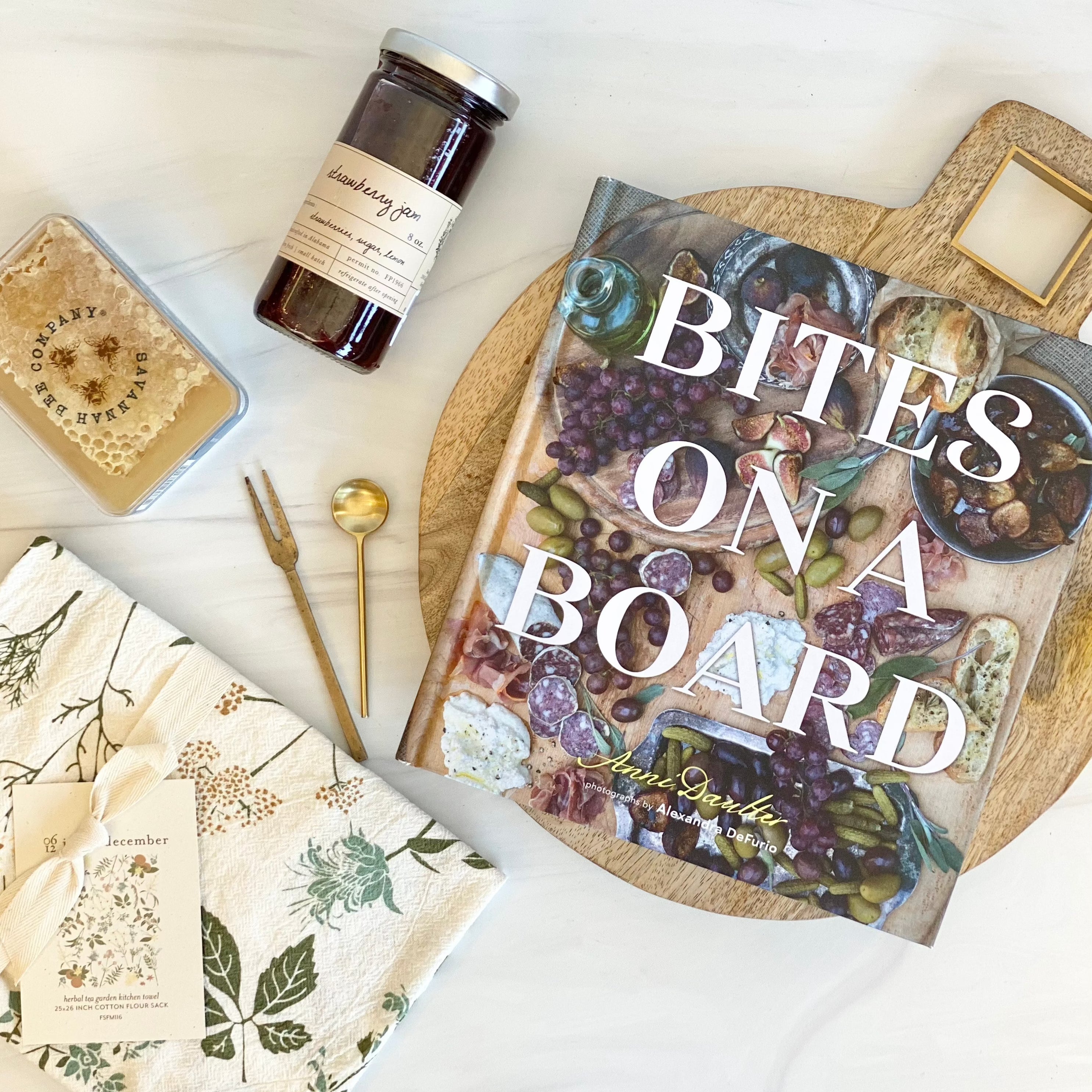 Bites on a Board Cookbook by Anni Daulter