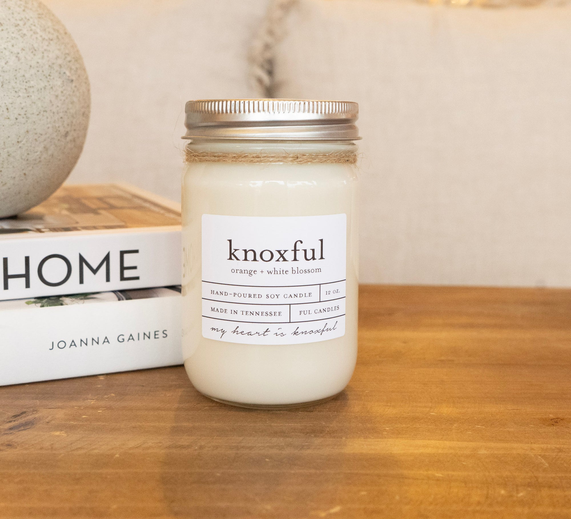 Knoxful 12 oz. Ful Candle