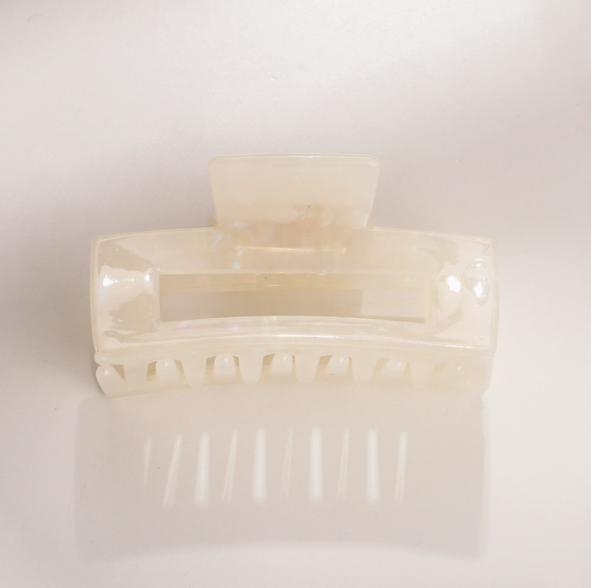Luna Medium Rectangular Claw Clip