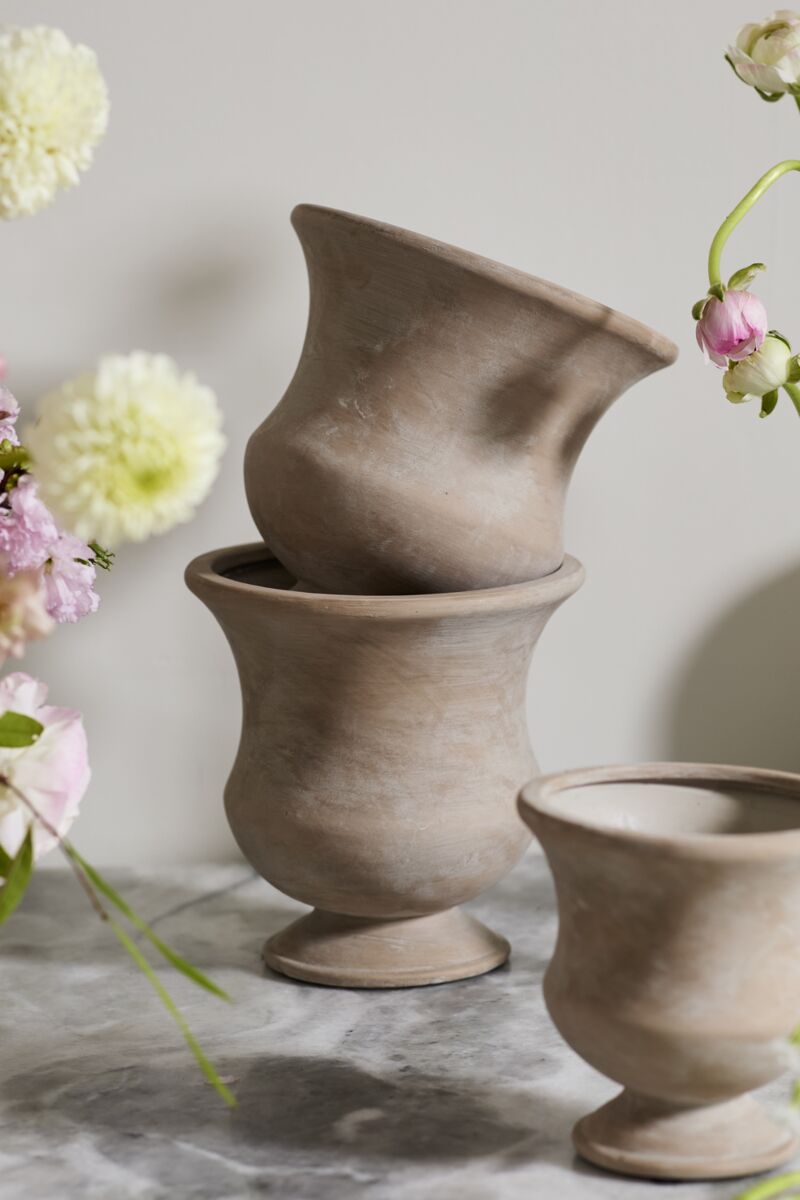 Wallace Urn