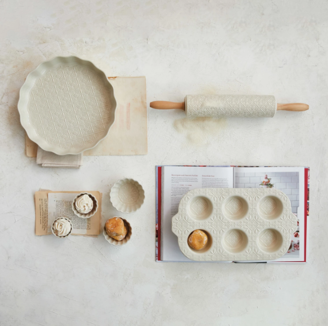 Embossed Stoneware Fluted Bowls