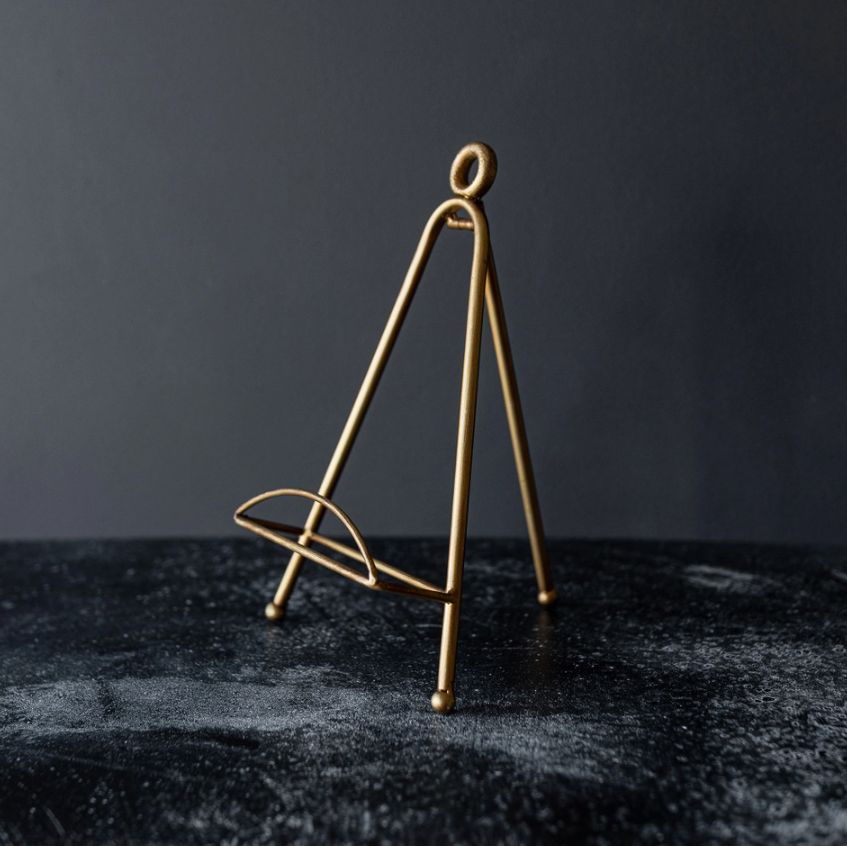 Faye Easel Brass