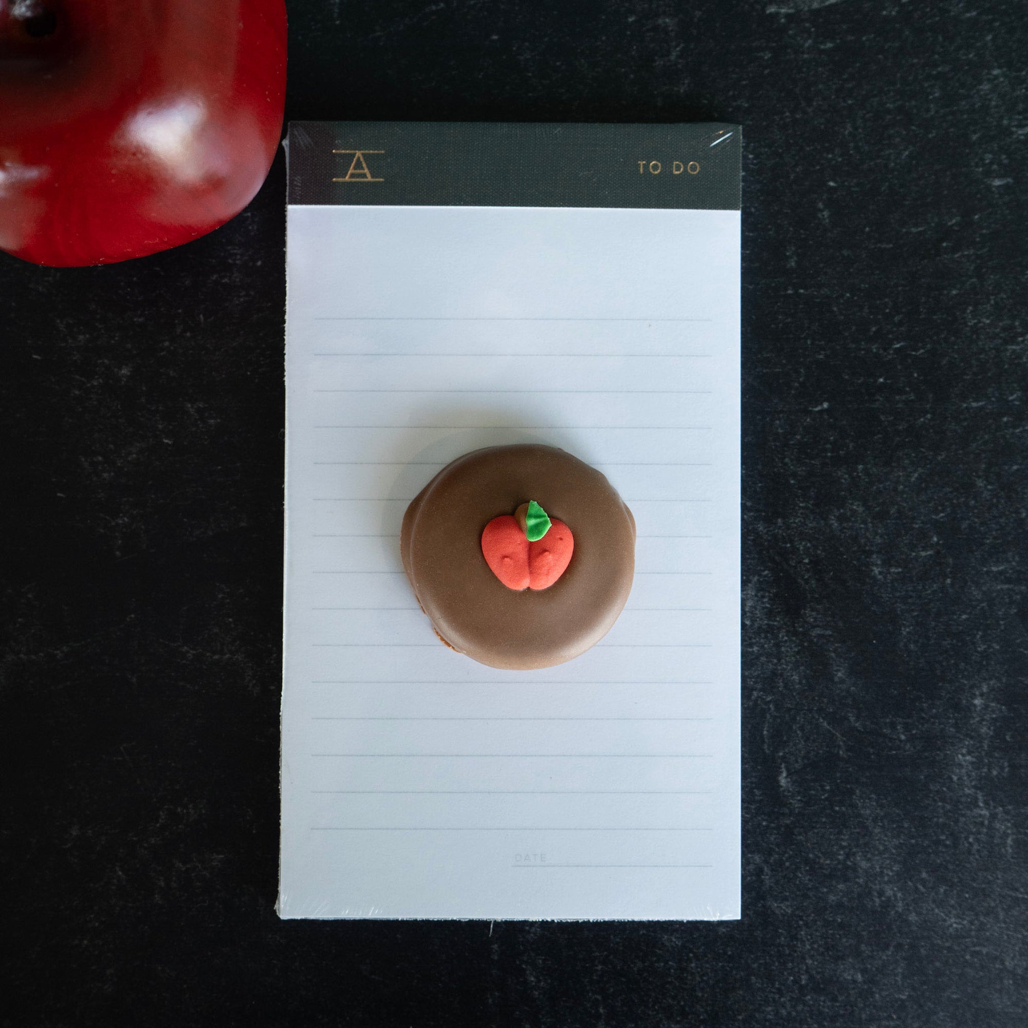 Single Apple Chocolate Oreo