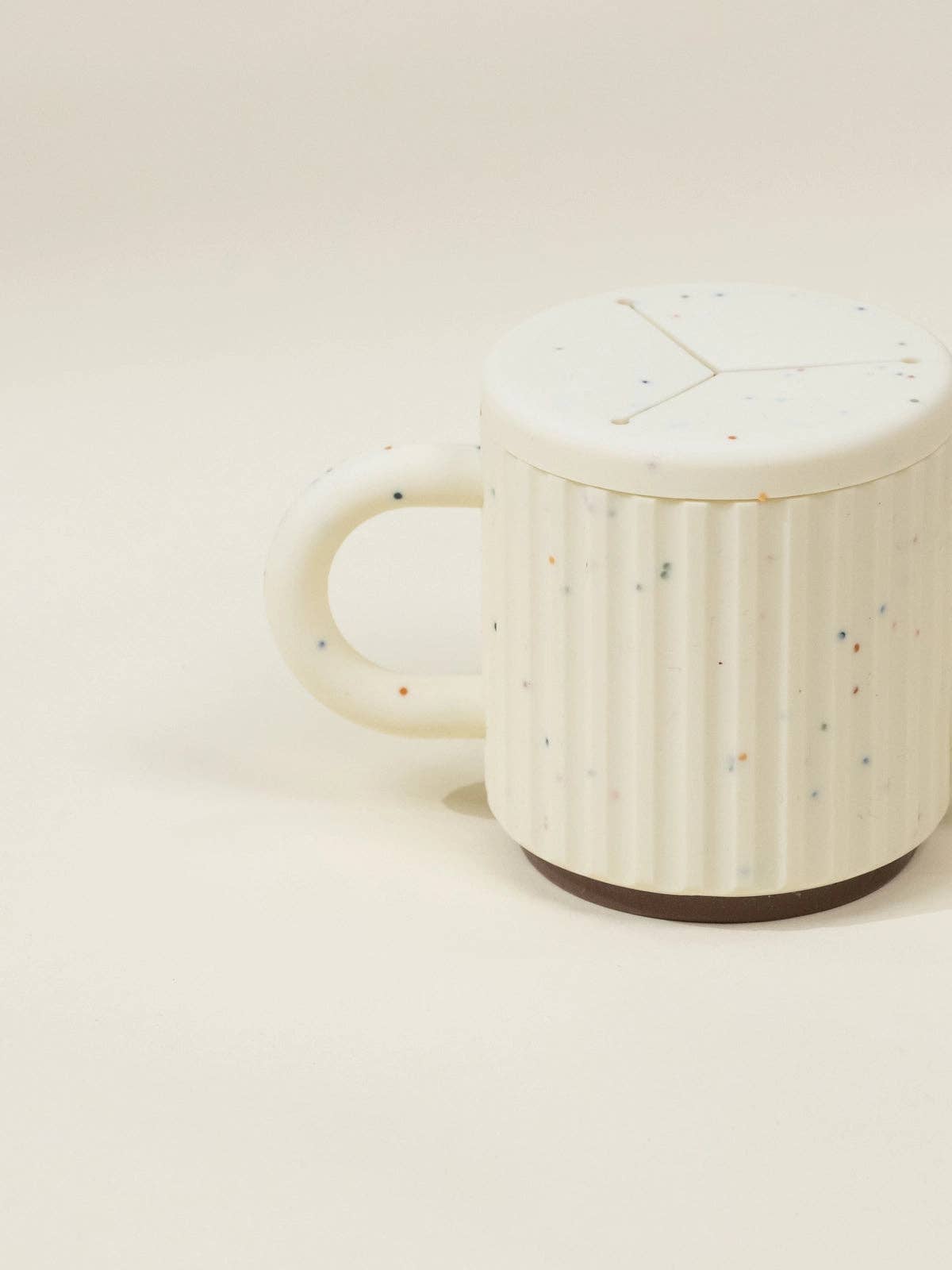 Pottery Style Silicone Snack Cup with Handles