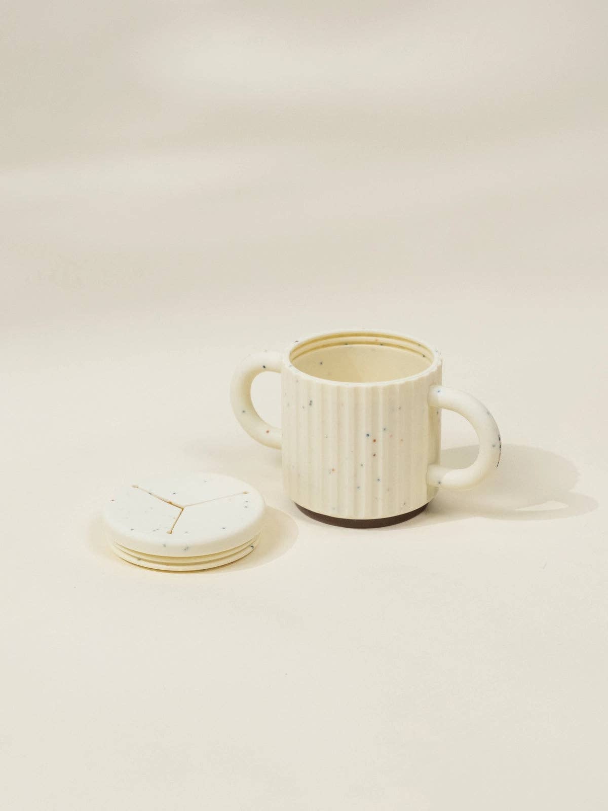 Pottery Style Silicone Snack Cup with Handles