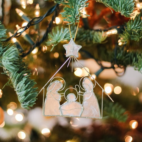 Capiz Flat Nativity House, 4"